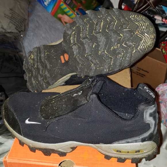 Nike ACG Other - Nike ACG Air Shasta preowned with box